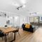 2-Bedroom Apartment in Paris End of Melbourne CBD