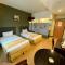 Eight Days Boutique Hotel - Impian Emas