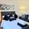 Apartment Sleeps 7 Near Attractions