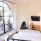 Casa Blanca Suite A1 - New, Private, Cozy! - Montecito