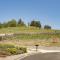 Lush Vallejo Cottage - 20 Mi to Napa Wineries
