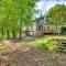Lilburn Home with Deck, 20 Mi to Downtown Atlanta! - Lilburn