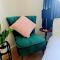 Apartment Sleeps 7 Near Attractions
