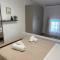 Seafront Family Apartment Ellie