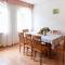 Awesome Apartment In Roncegno Terme With Wifi And 3 Bedrooms - Marter di Roncegno