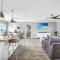 Deerfield Retreat! Walk to the Beach! Sleeps 8!