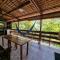Treetop Guesthouse and Bungalows