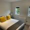 Swan House - 5 x Executive Apartments - Central Bawtry - Ботри