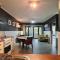 The Settler - Stylish One Bedroom Living