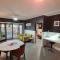 The Settler - Stylish One Bedroom Living