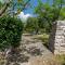 Trullo La Vecchia Elce with garden