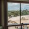Luxury sea-view apartment in Tenby - Floral Corner