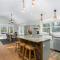 Blue Heron Bungalow 5 Min to Downtown Black Mtn