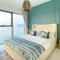 Trophy 2BDR Sandy Shores Retreat with Panoramic Sea View & Private Beach Access - 迪拜