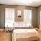 CHARMING EXECUTIVE VICTORIAN MANSION w/ FREE PARKING - near Bucknell