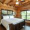 Above It All -MTN View, Hot Tub, Game-Theater Room - سيفيرفيل