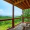 Above It All -MTN View, Hot Tub, Game-Theater Room - سيفيرفيل