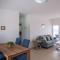 Whitehouse Lagun Apartments