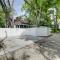 Renovated Bloomington Home - Steps to Campus! - 布卢明顿