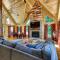 Broken Bow Cabin with Hot Tub and Outdoor Fireplace!