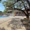 Mansion on 5ac with pool and indoor court, 5bdr, sleeps 14 - Copperas Cove