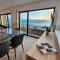 CUSTÓDIO SEA HOME