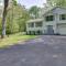 Poconos Family Getaway with Fire Pit and 2 Game Rooms - Pocono Summit