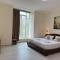 Hotel X