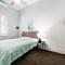 Azami - Charming Gilbert Cottage