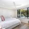 Serenity at Umina Beach Renovated Coastal Retreat