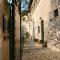 All Stone Horse Stable Converted to Elegant Apartment - Baltimora