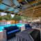 Beautiful 4 bedroom home with Pool, Hot Tub & More