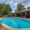 Beautiful 4 bedroom home with Pool, Hot Tub & More