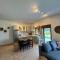 Paralia Homes cheerful 2 bedroom with pool, unit #1 - 克里皮吉