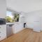 Logans Beach Apartments - Elements