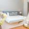 Bright and Cosy 2BRmaids with Sea View and Riva Beach Club Access - Dubaj