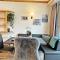 E405 - 42m2 Alpenschick mit Balkon, Ausblick, Pool