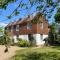 Starnash Farmhouse Holiday Home - Hailsham