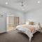 Bright & Easy - Address is 7 Cobb & C Way Pet Friendly Inside - Robe