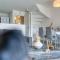 Spacious 4 BR House w/Parking