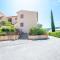 Apartment Les Cigalines by Interhome