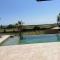 Villa piscine à débordement