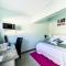 H G Deluxe Guest suites