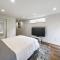 Modern apartment near light rail
