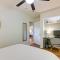 Updated Home with Private Hot Tub and Mtn Views! - 韦恩斯维尔