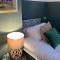 Rose Cottage - City Centre, Hospital CrownWork Studios, Nissan & Stadium of Light