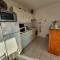 Appartement T2/Cabine en RDC, 4 Couchages, Terrasse, Parking Privé, à 50m de l'Océan - St-Hilaire-de-Riez - FR-1-224C-50 - Сен-Ілер-де-Р'єз