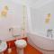 5 Bedroom Lovely Home In Posedarje
