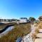 Inlet Dream at Cherry Grove Point w Kayak and Pool - Myrtle Beach