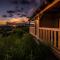 Miners Cabin #3 -Two Double Beds - Private Balcony - Walk to the Action
